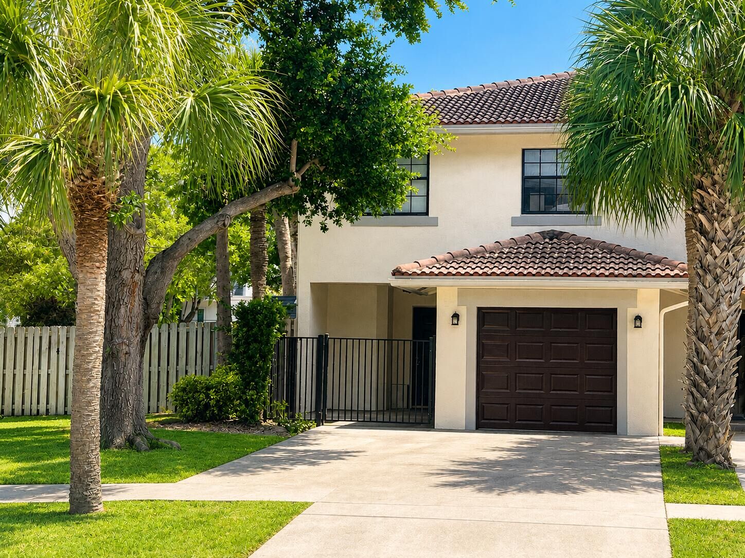 Property Photo: 248 Avenue L FL 33483