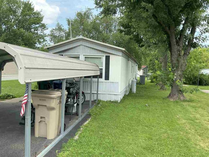 Property Photo:  14 Court Road  IN 47374 