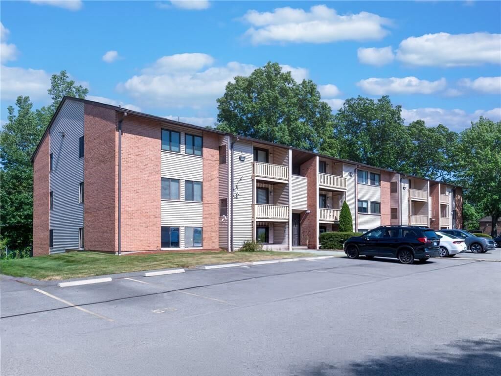 Property Photo:  1137 Hartford Avenue 5B  RI 02919 