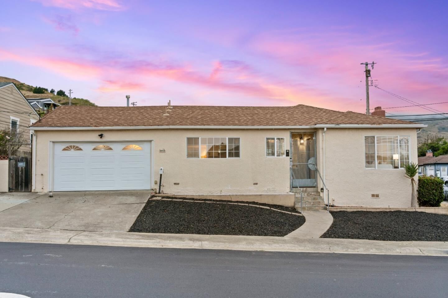 Property Photo: 429 Hemlock Avenue CA 94080