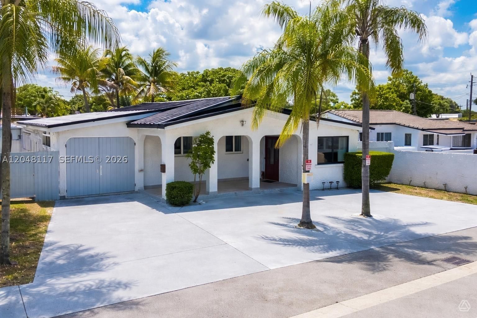 Property Photo: 114 SW SW 57th Ct FL 33144