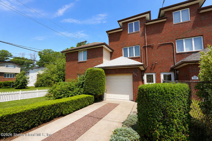Property Photo:  151 Katan Avenue  NY 10308 