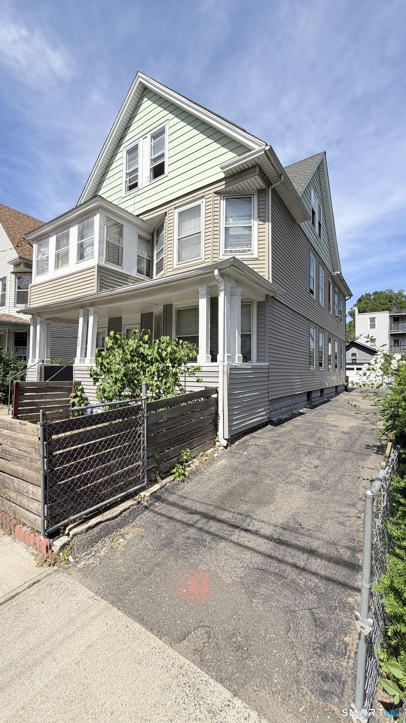 Property Photo: 466 Hollister Avenue 3 CT 06607
