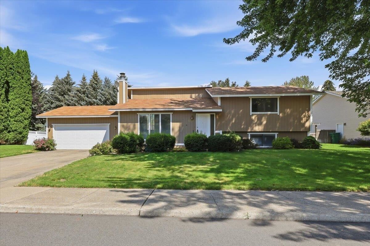 Property Photo: 11721 E 37th Ave WA 99206