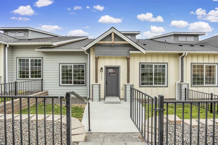 Property Photo:  4461 Conifer St  WA 99353 