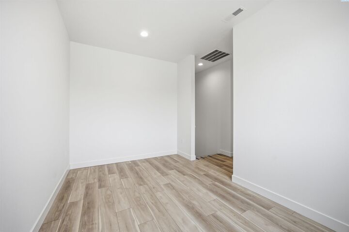 Property Photo: 4517 Conifer St WA 99353