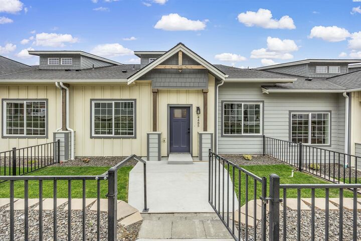 Property Photo:  4485 Conifer St  WA 99353 