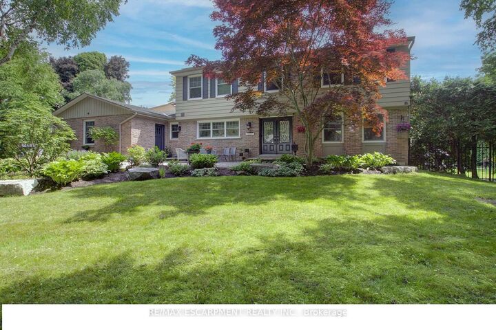 996 Cresthampton Lane — photo 1