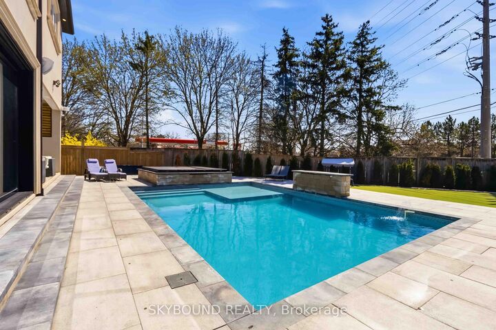 Property Photo: 2711 Spruce Needle Court ON L5L 1N2
