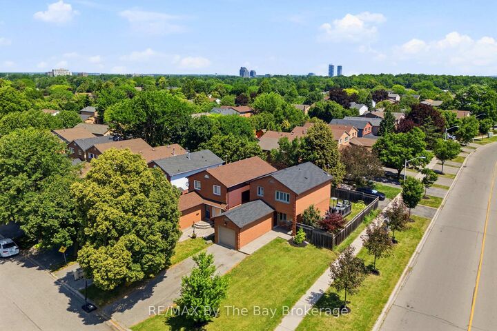 Property Photo: 291 Woodlawn Crescent ON L9T 4V8