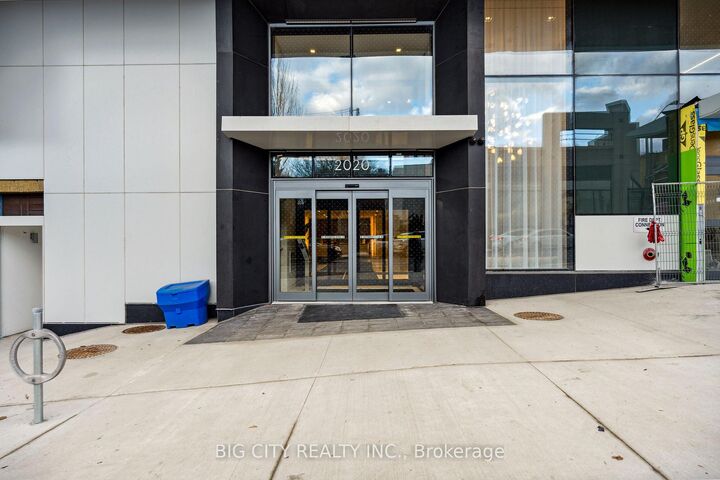 Property Photo:  2020 Bathurst Street 1202  ON M5P 0A6 