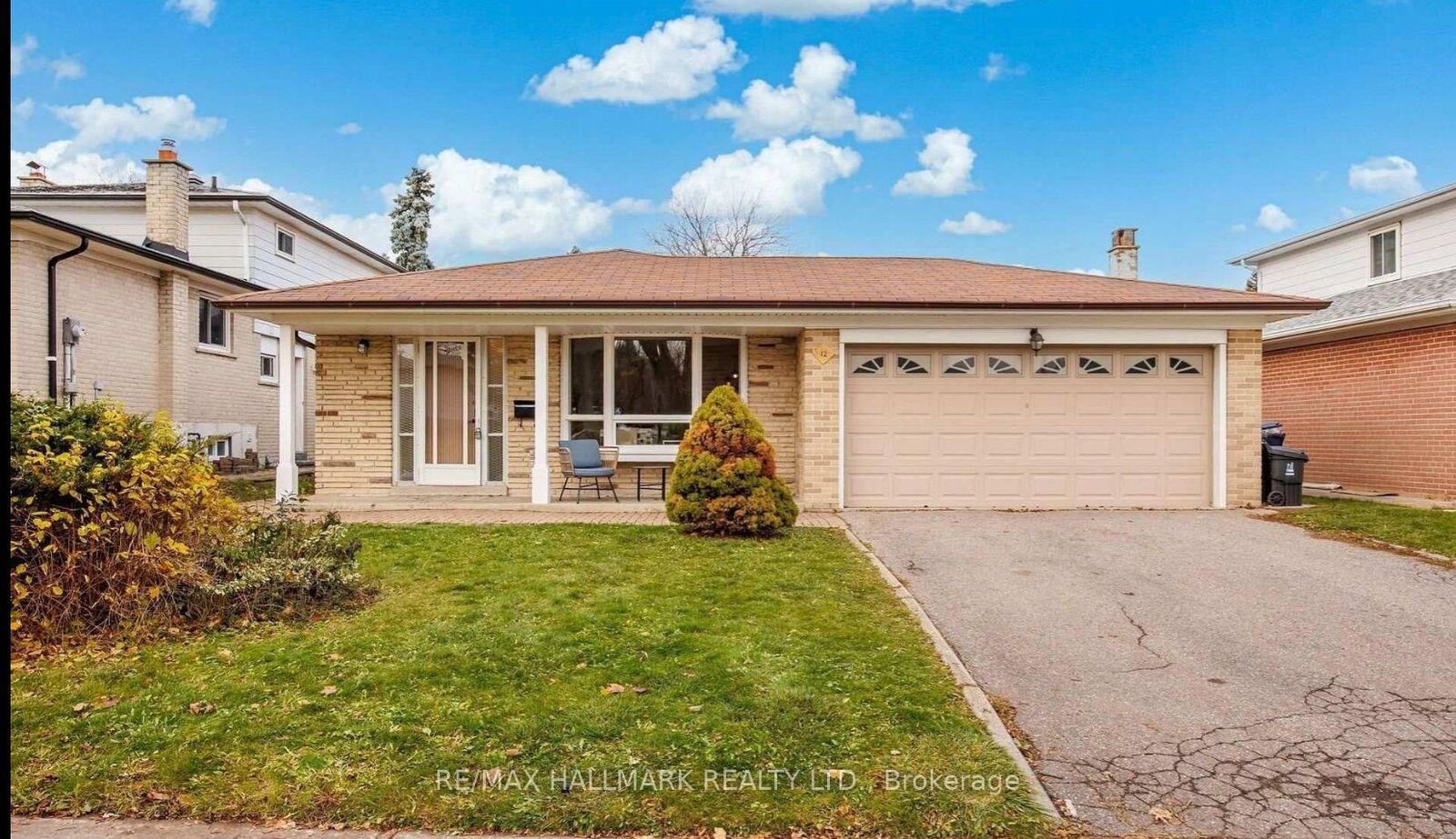 Property Photo:  12 Wardencourt Drive Lower  ON M1T 2H3 
