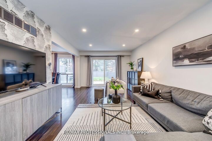 Property Photo: 4345 Bloor Street W 51 ON M9C 2A4