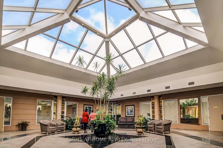 Property Photo:  7 Concorde Place 1310  ON M3C 3N4 