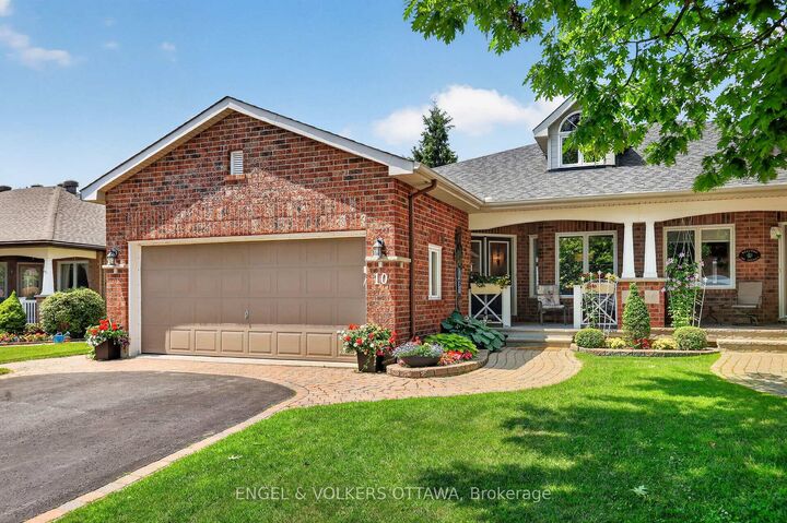 Property Photo: 10 Waterthrush Crescent ON K2M 2V2