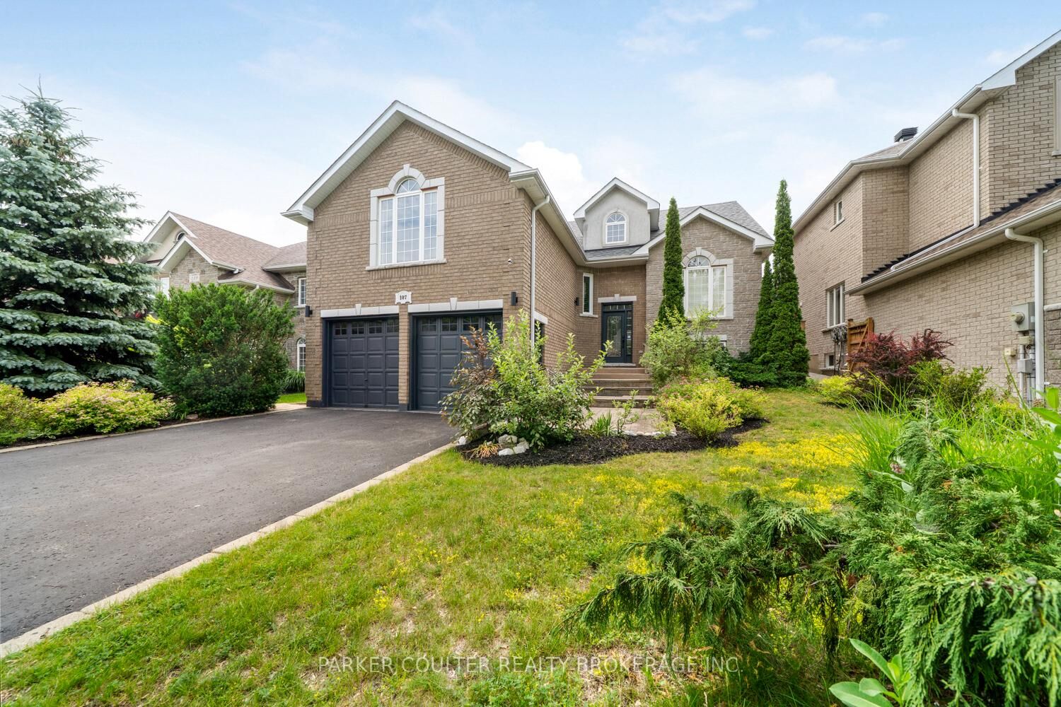 Property Photo: 107 Cumming Drive ON L4N 0C6