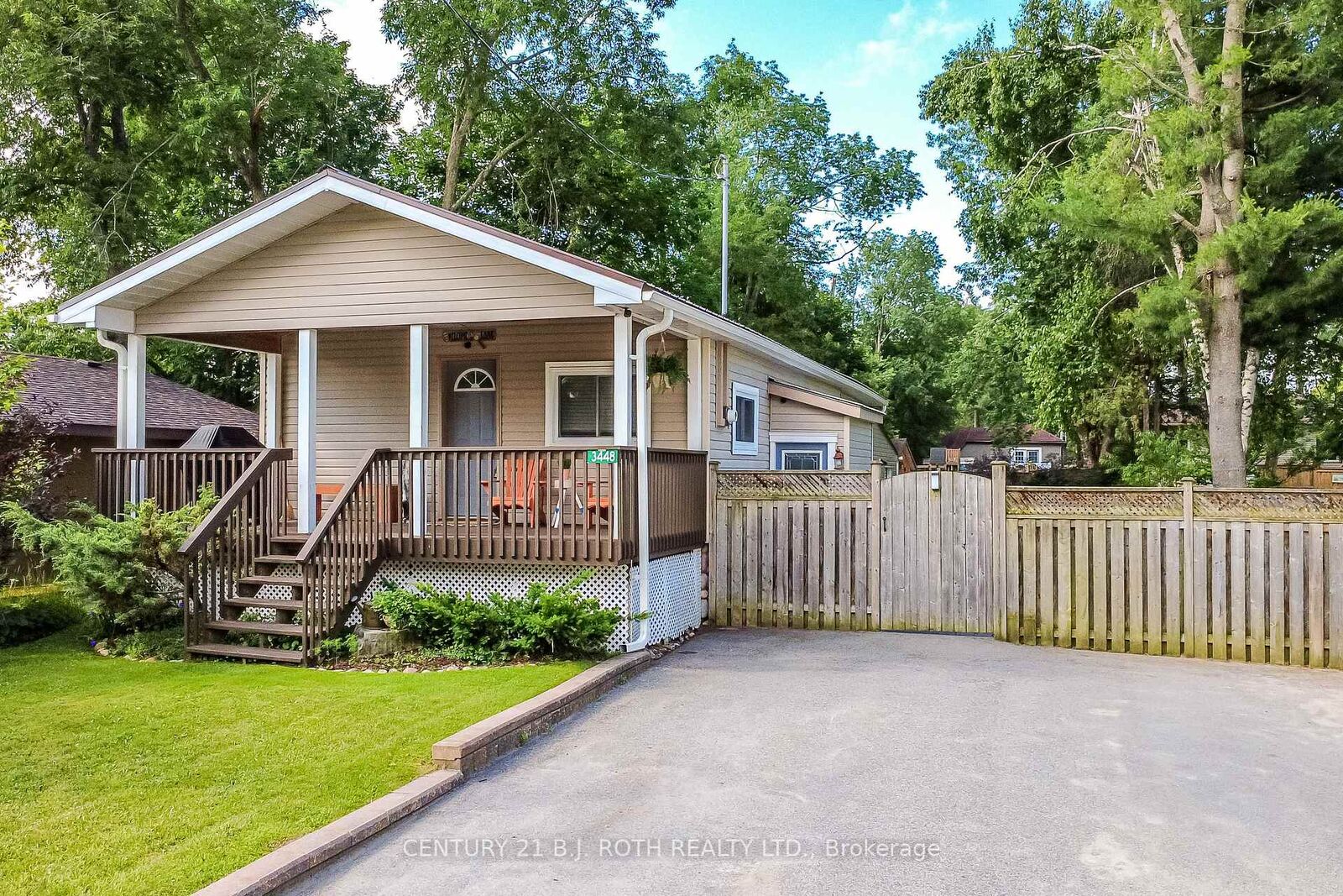 Property Photo: 3448 Coronation Avenue ON L0K 1G0