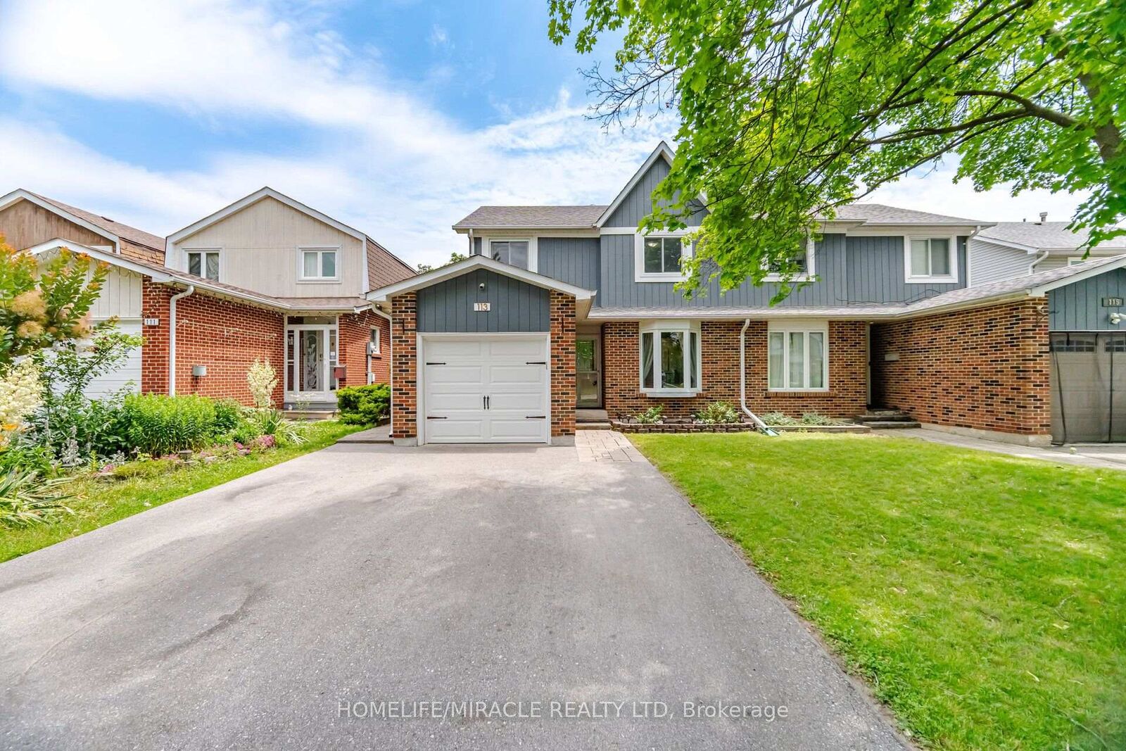 Property Photo: 113 Fanshawe Drive ON L6Z 1A8