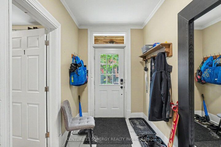Property Photo: 95 Templeton Street ON K1N 6X4