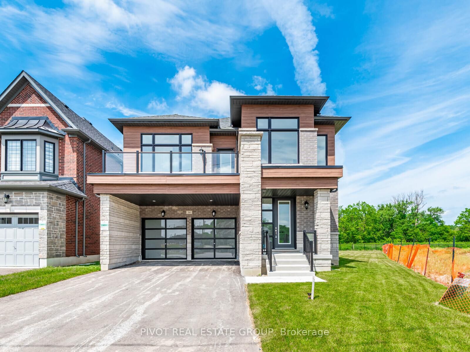 Property Photo: 34 Montorio Drive ON L4E 1N4