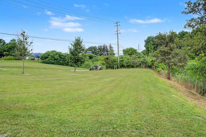 Property Photo: 24 Brant Road ON N3L 3E1
