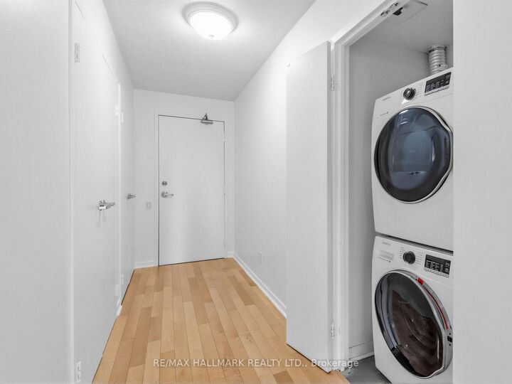 Property Photo:  75 Dalhousie Street 311  ON M5B 2R9 