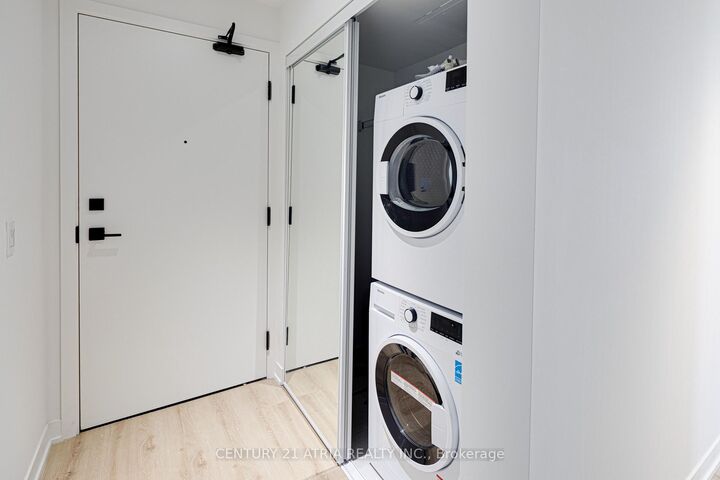 Photo de la propriété:  319 Jarvis Street 2515  ON M5B 0C8 