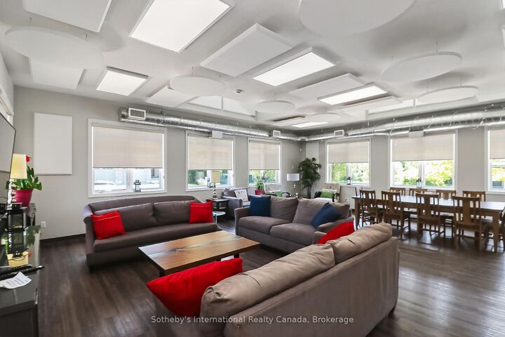 Property Photo:  49 Silver Glen Boulevard  ON L9Y 0G9 