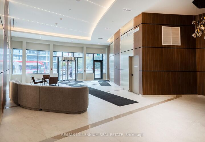 Property Photo: 5105 Hurontario Street Ph6 ON L4Z 0C9