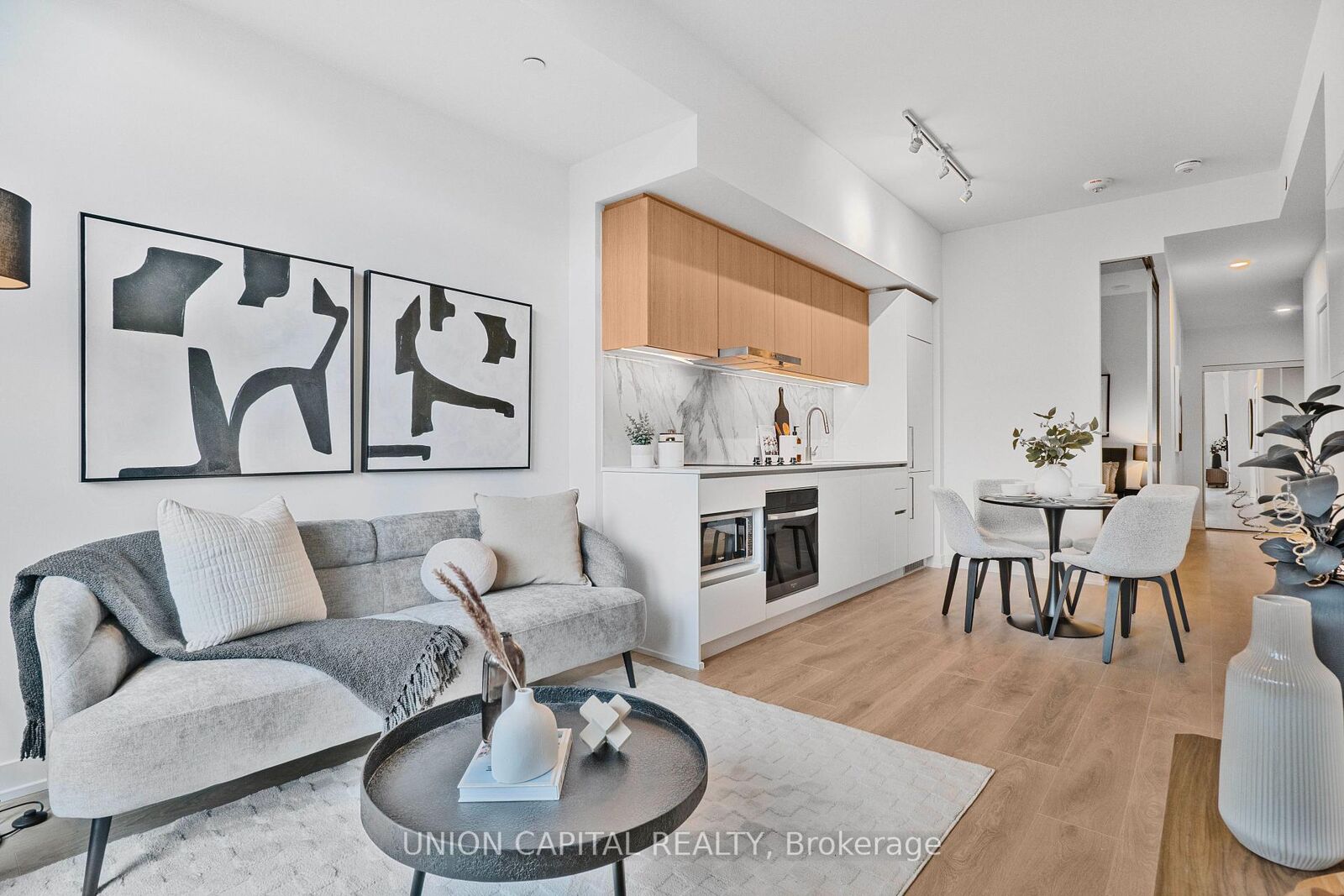 Property Photo:  1100 Sheppard Avenue W 302  ON M3K 0E4 