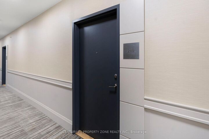 Property Photo: 8302 Islington Avenue 219 ON L4L 0E6