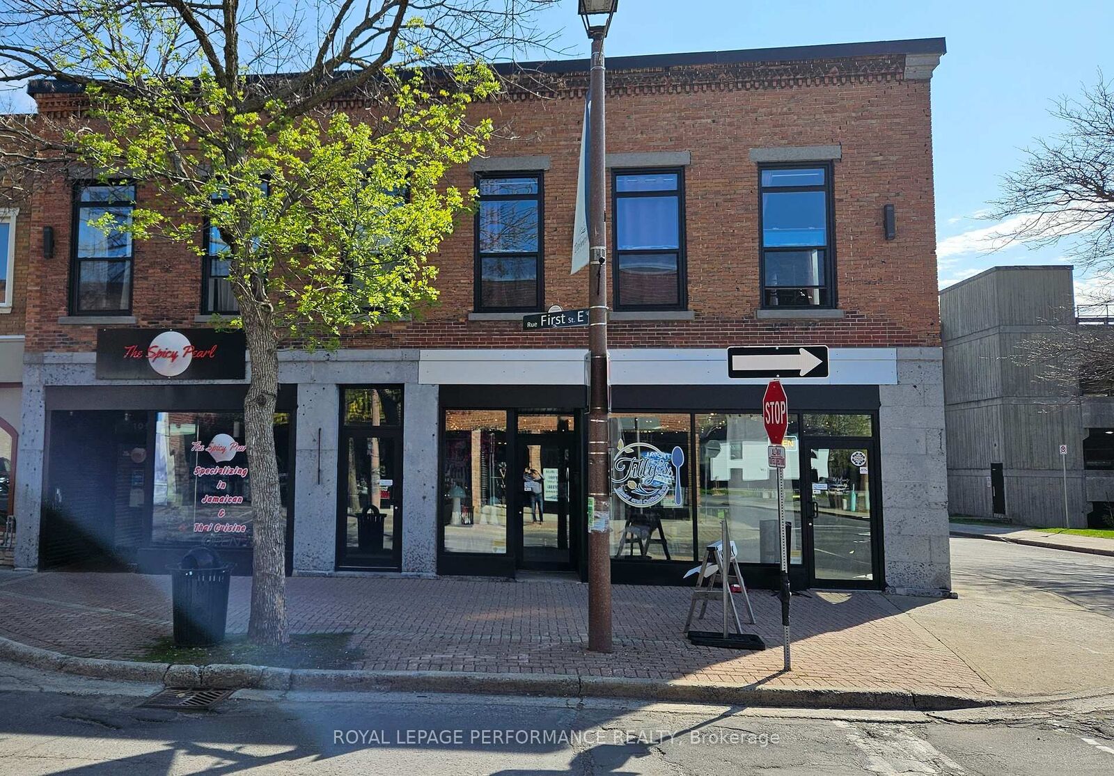 Property Photo:  103 Pitt Street E B  ON K6J 3P5 