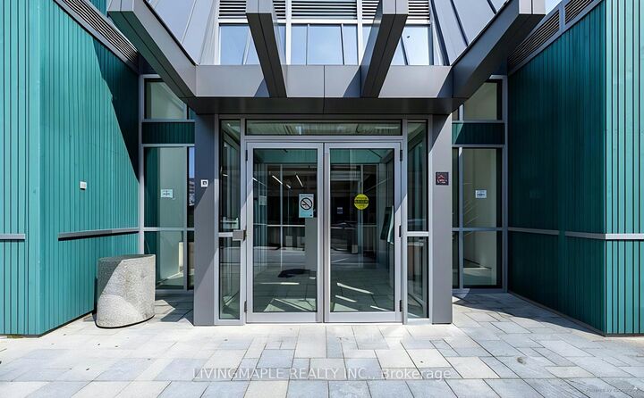 Property Photo:  70 Town Centre Court 2202  ON M1P 0B2 