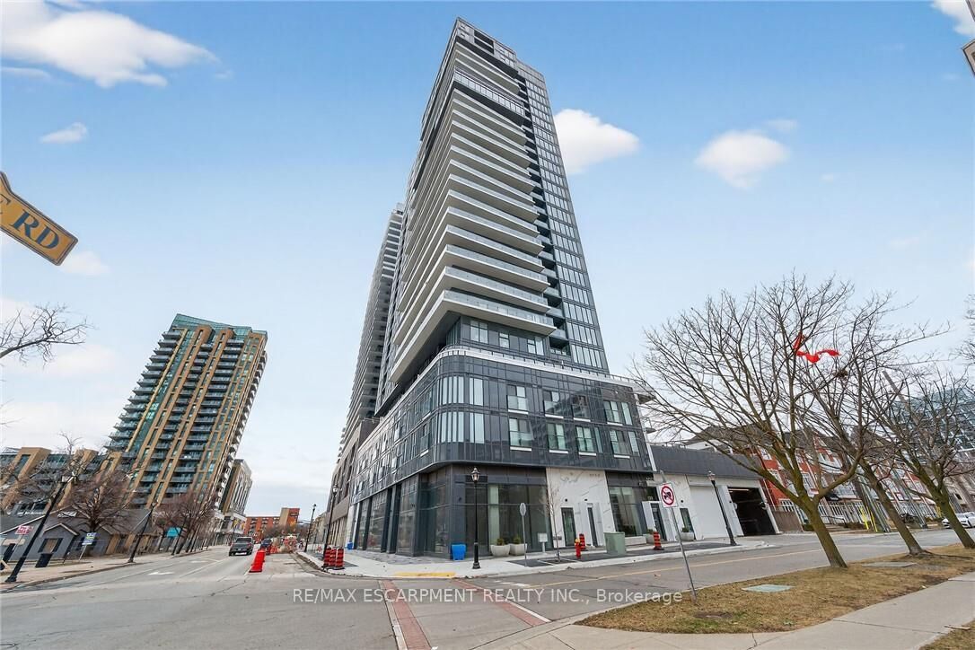 Property Photo:  370 Martha Street 710  ON L7R 0G9 