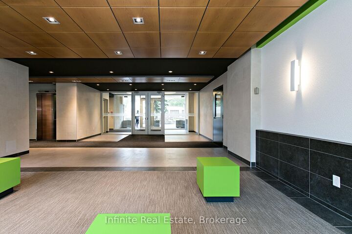Property Photo: 666 Spadina Avenue 403 ON M5S 2H8