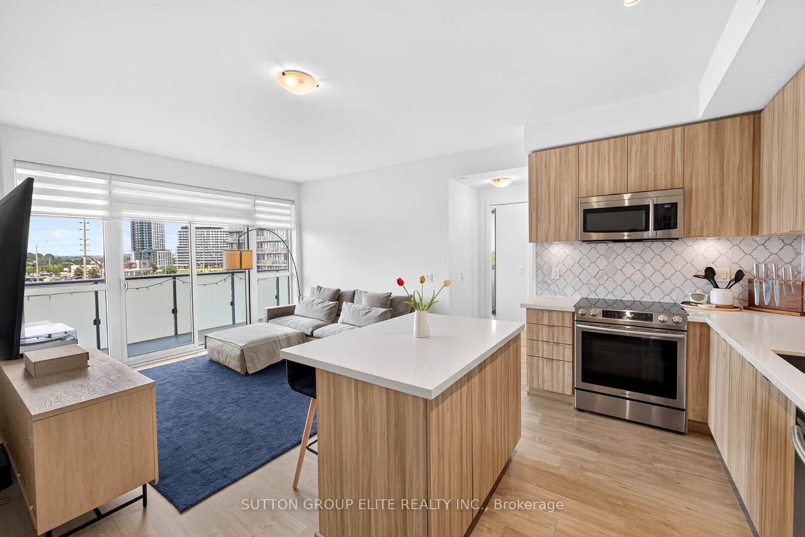 Property Photo: 4699 Glen Erin Drive 302 ON L5M 2E5