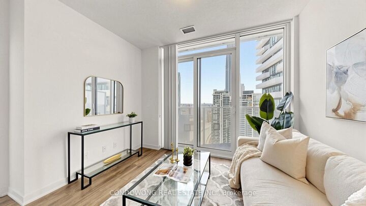 Property Photo:  100 Harbour Street 4905  ON M5J 0B5 