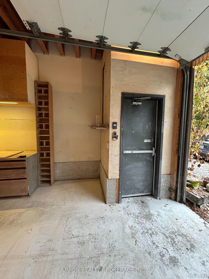 Property Photo:  303 Coxwell Avenue  ON M4L 3B5 