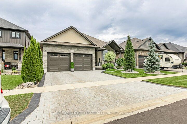 Property Photo: 26 Elwood Street ON N7G 3H3