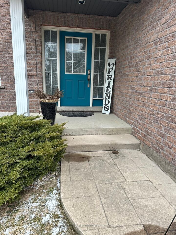 Property Photo: 100 Southview Court ON N4S 9A5