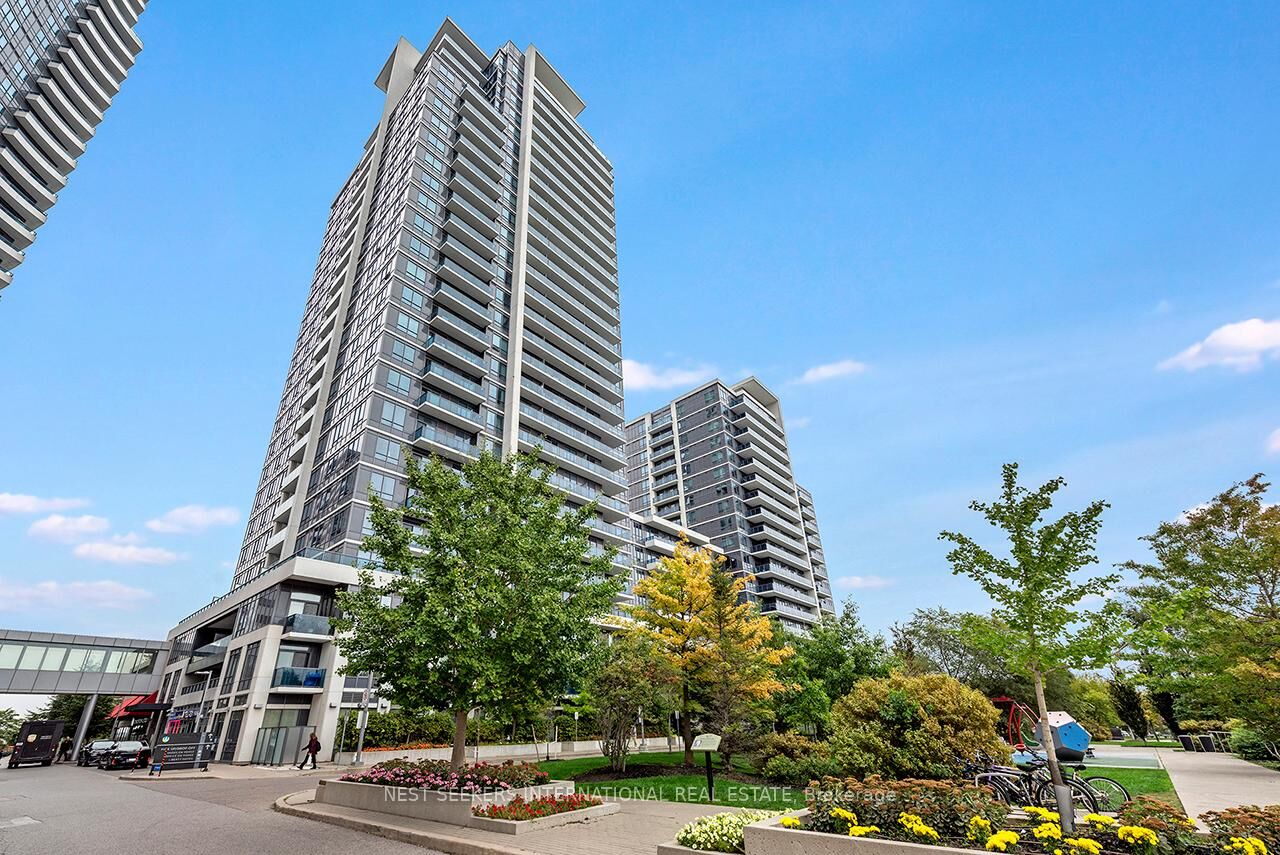 Property Photo:  7165 Yonge Street 733  ON L3T 0C9 