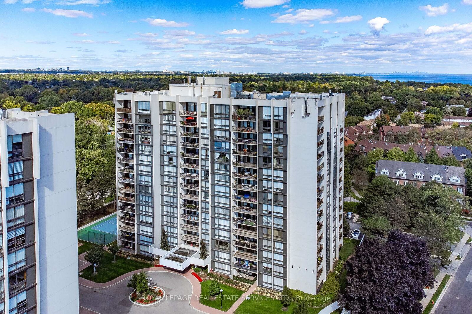 Property Photo: 2175 Marine Drive 1006 ON L6L 5L5