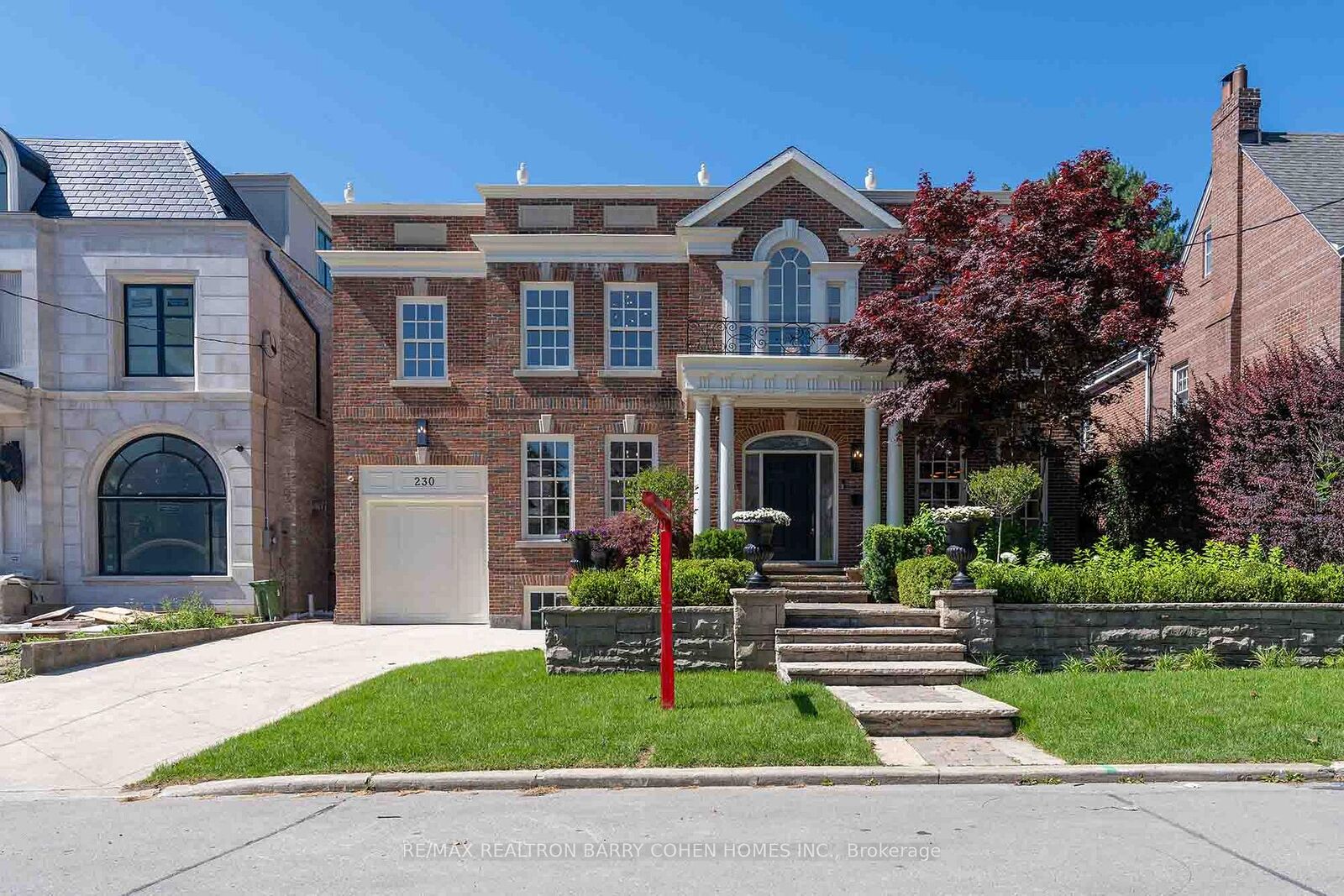 Property Photo:  230 Dunvegan Road  ON M5P 2P2 