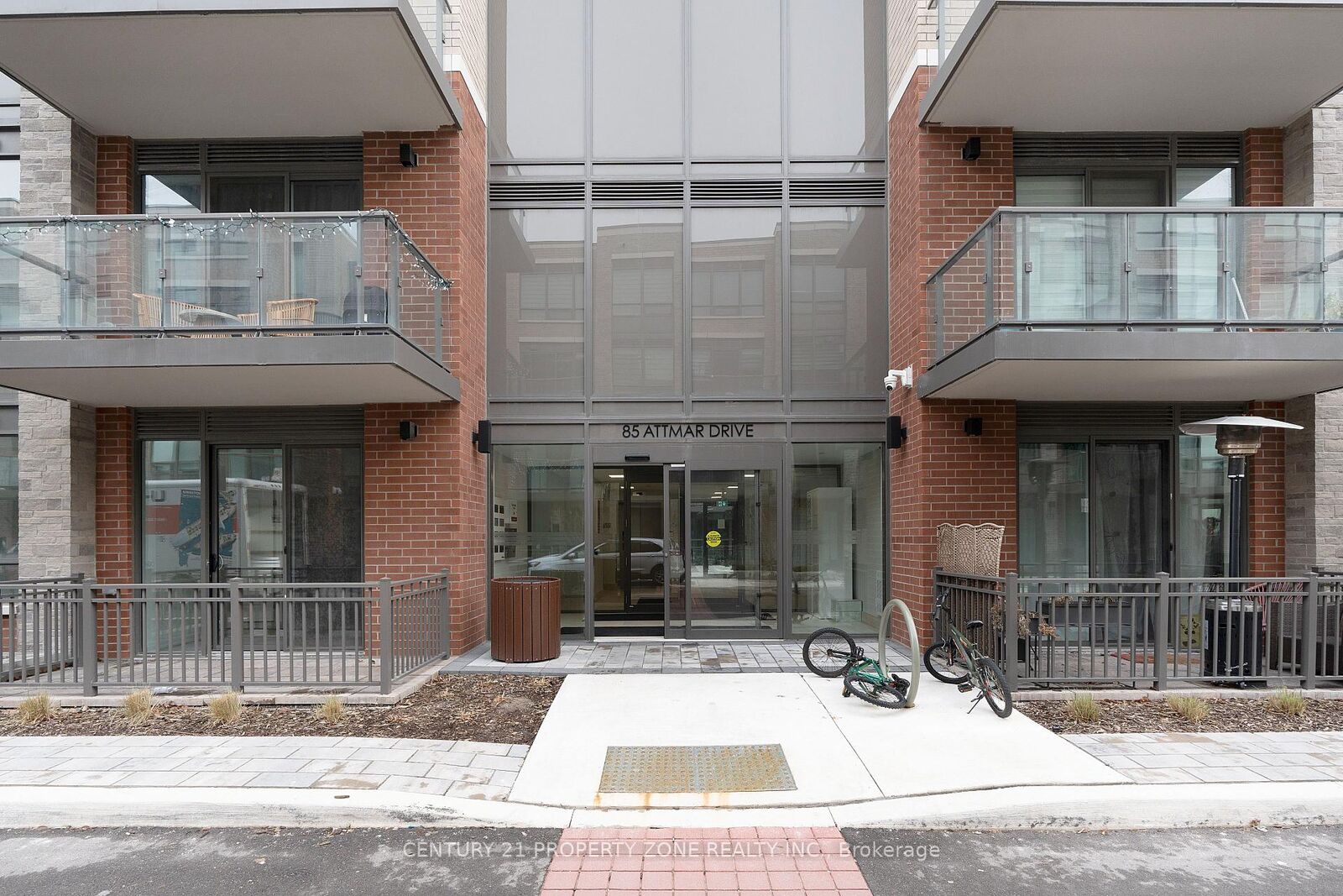 Property Photo: 85 Attmar Drive 226 ON L6P 0Y6