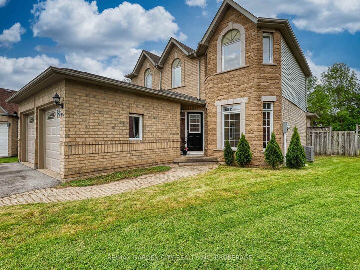 75 Jackson Court E — photo 1