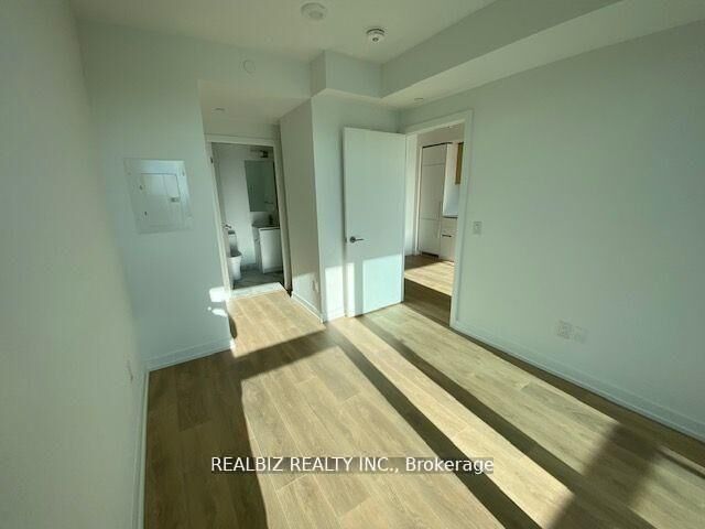 Property Photo: 28 Interchange Way 1715 ON L4K 0P8