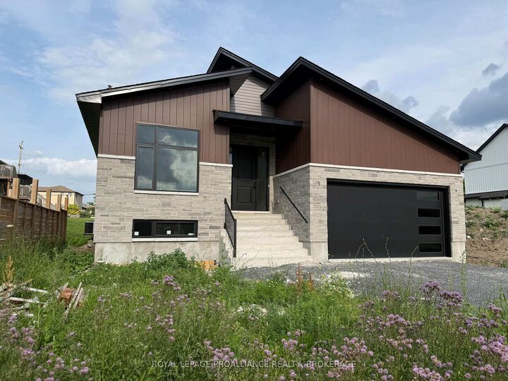 733 Squirrel Hill Drive — photo 1