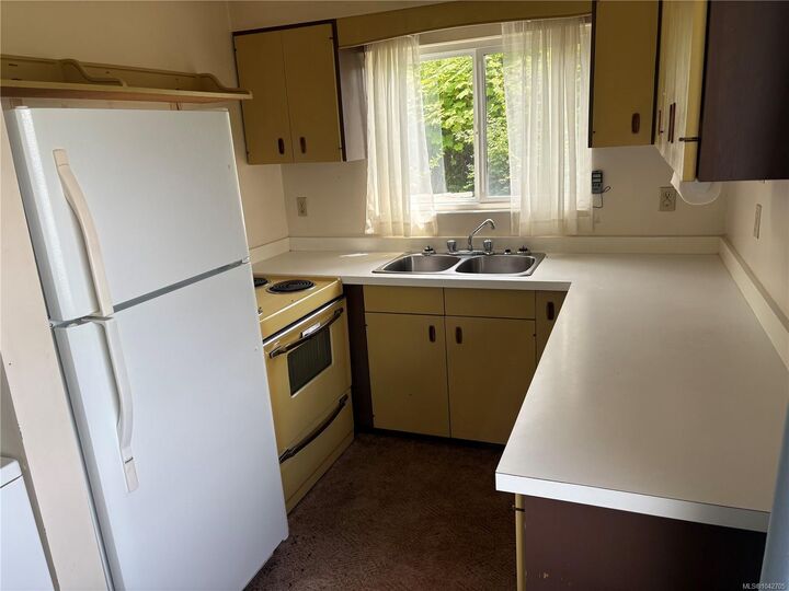 Property Photo:  3405 Oceanview Dr  BC V0T 1S0 