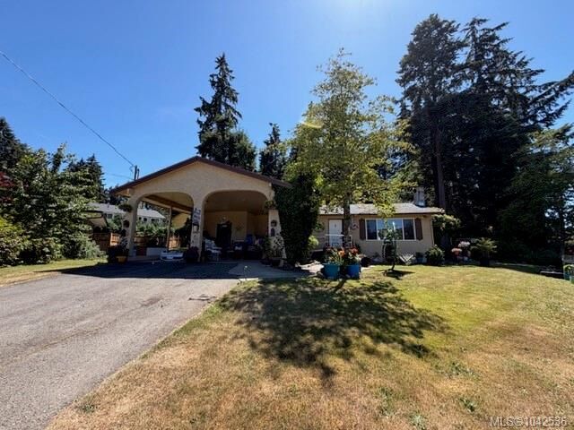 Property Photo: 1710 Cedar Glen Pl BC V0R 1N1