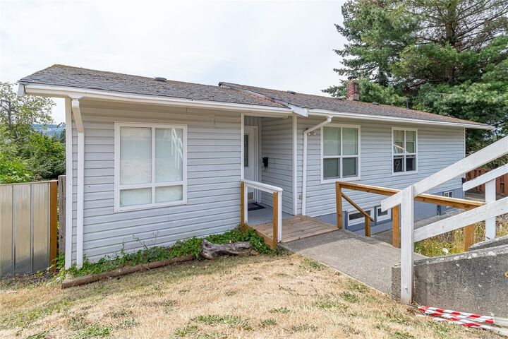 Property Photo: 1601 Townsite Rd BC V9S 1M9